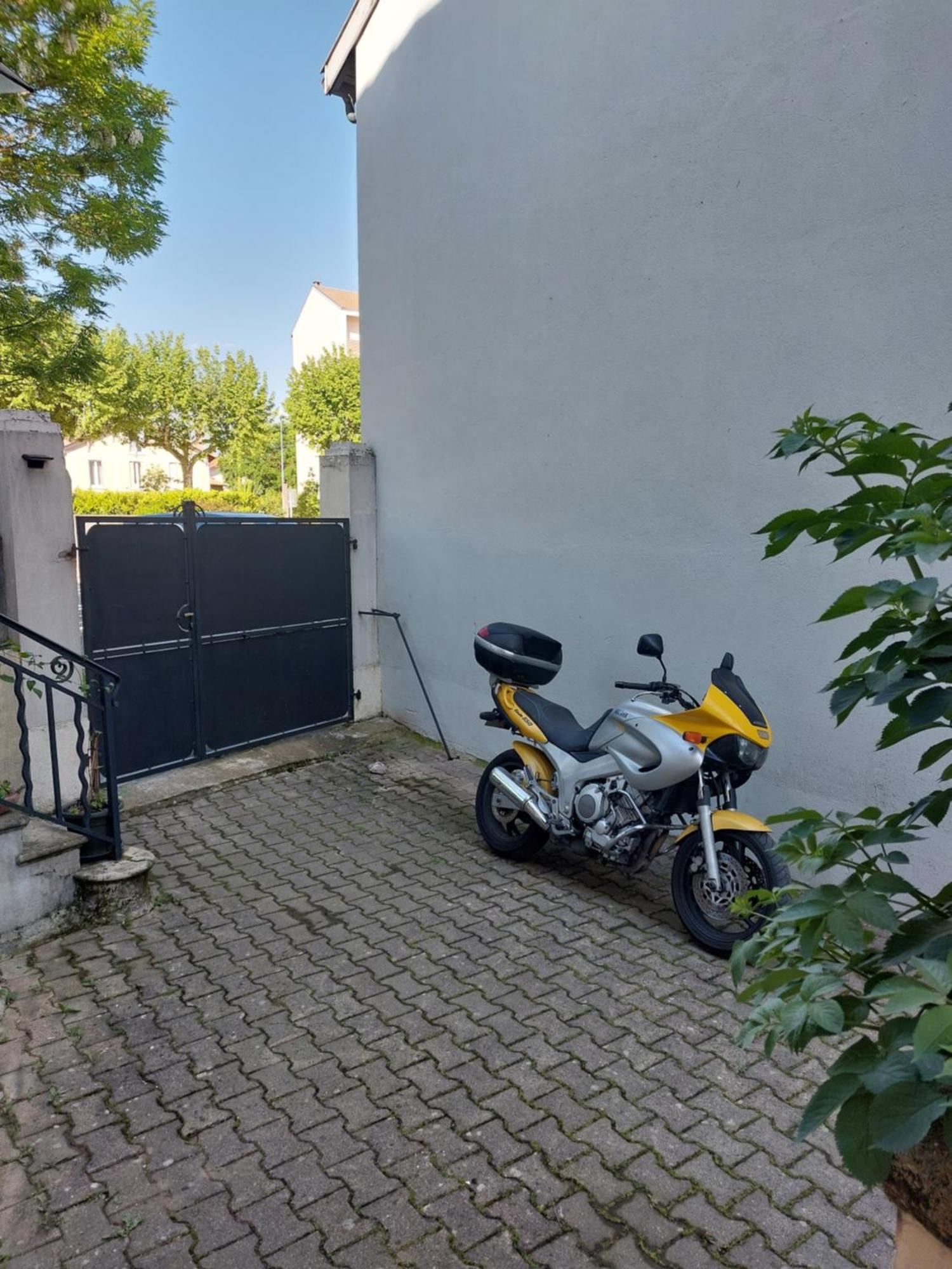 Demeure Urbaine Apartment Romans-sur-Isère Exterior foto